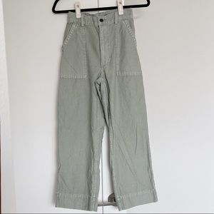 Abercrombie cargo style wide leg pant